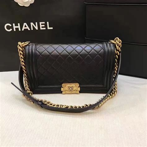 medium boy chanel bag street style|chanel le boy medium size.